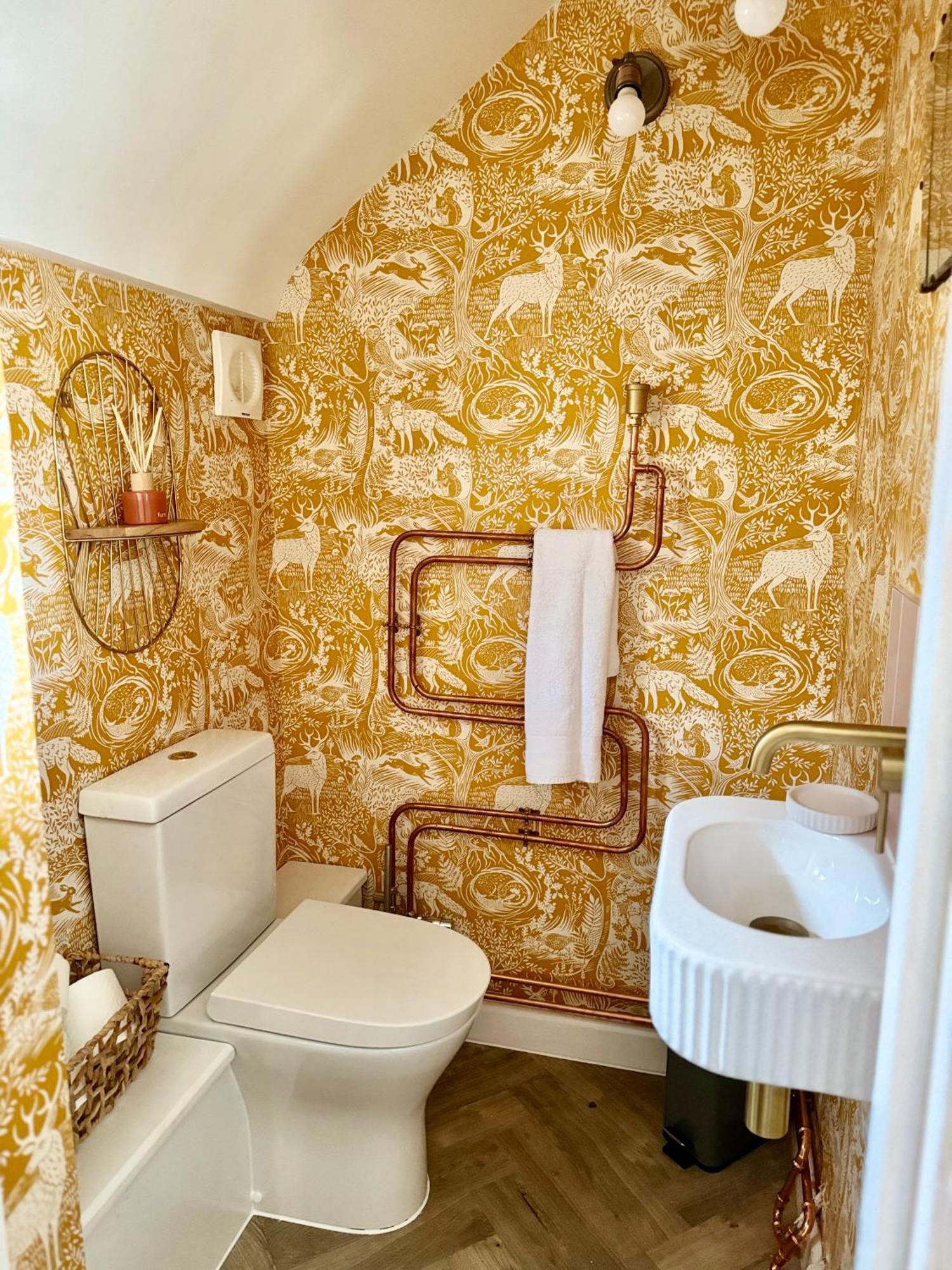 Luxury Cotswolds Cottage With Hot Tub Уинчкомб Екстериор снимка
